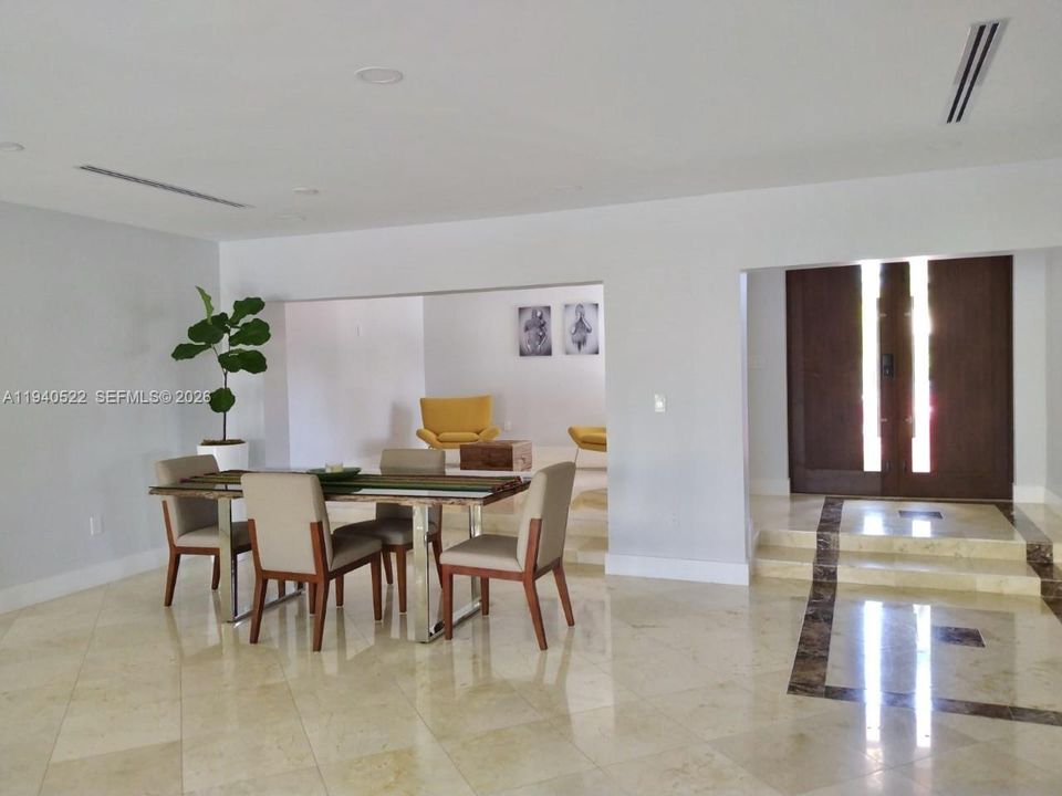 For Rent: $14,000 (4 beds, 3 baths, 3458 Square Feet)