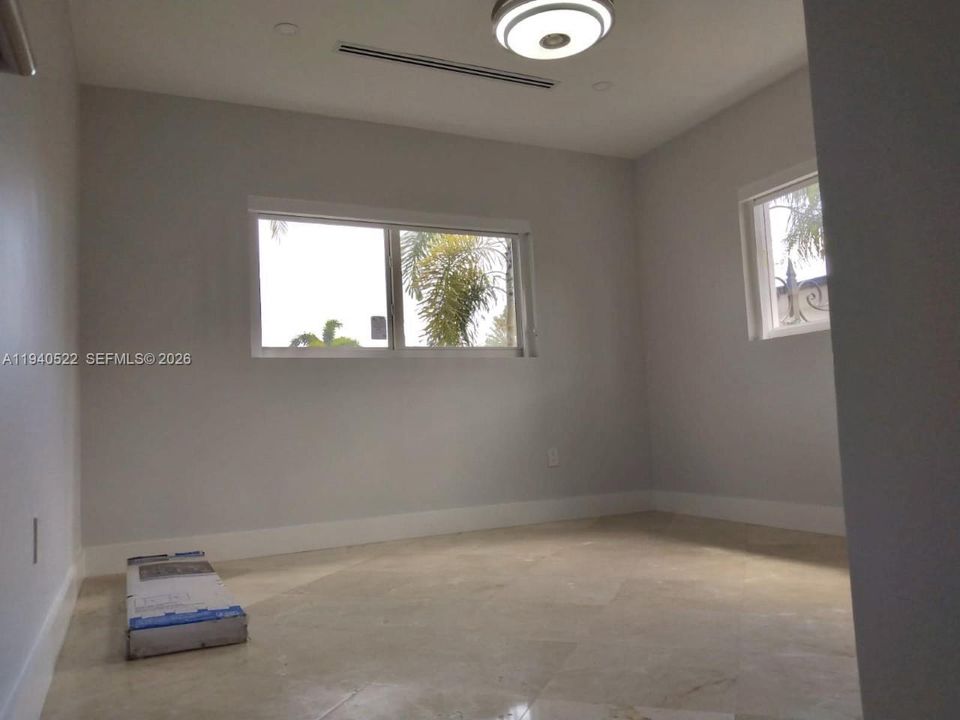 For Rent: $14,000 (4 beds, 3 baths, 3458 Square Feet)