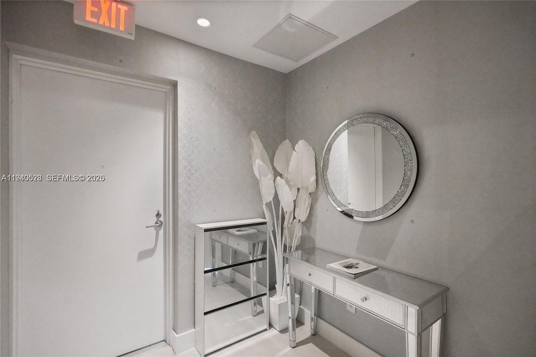 В аренду: $6,200 (2 спален, 3 ванн, 1223 Квадратных фут)