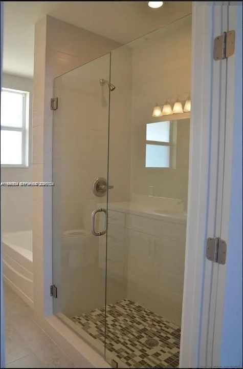 待售: $395,000 (2 贝兹, 2 浴室, 946 平方英尺)