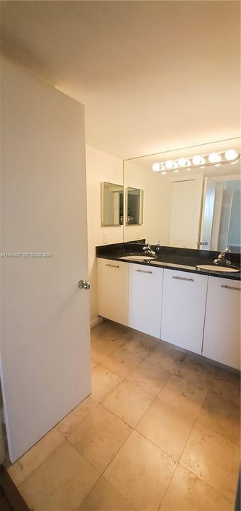 出租: $2,500 (2 贝兹, 2 浴室, 1271 平方英尺)