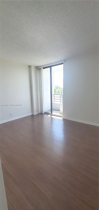 出租: $2,500 (2 贝兹, 2 浴室, 1271 平方英尺)