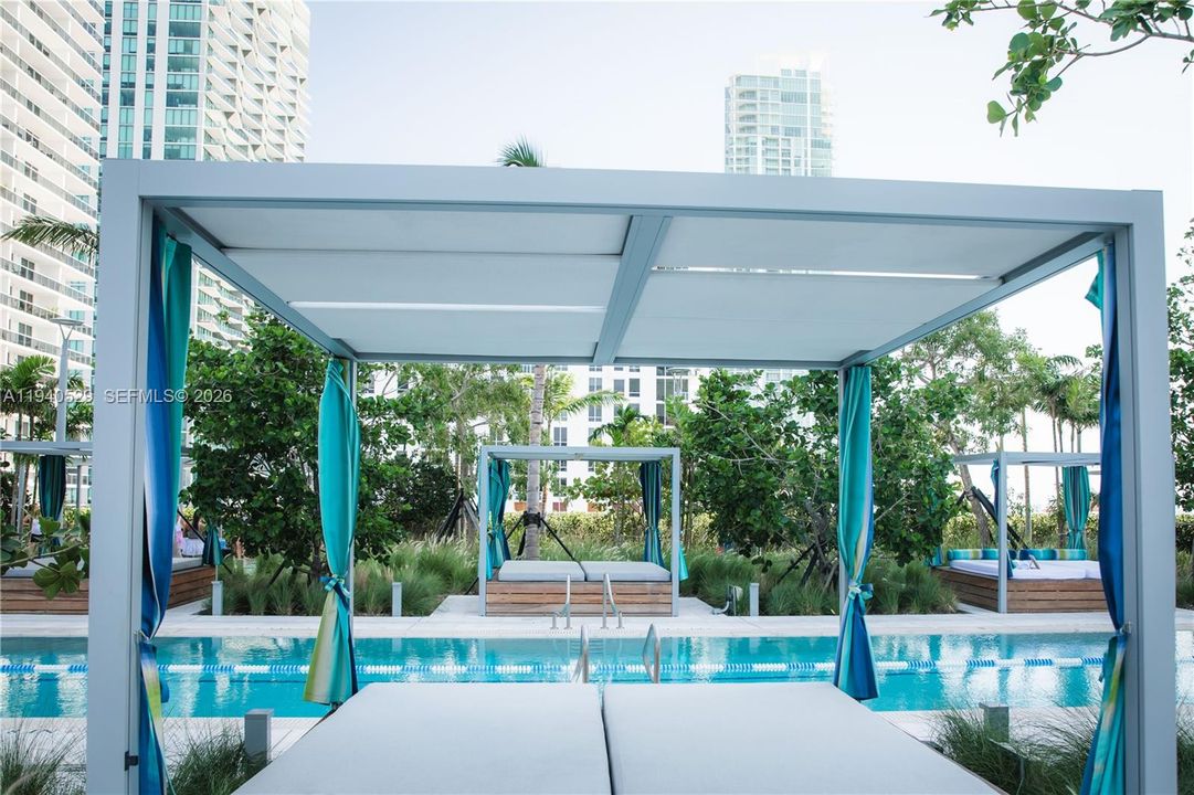 En Renta: $30,000 (4 camas, 6 baños, 3788 Pies cuadrados)