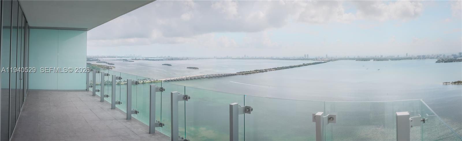 En Renta: $30,000 (4 camas, 6 baños, 3788 Pies cuadrados)