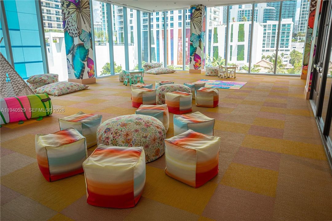 En Renta: $30,000 (4 camas, 6 baños, 3788 Pies cuadrados)