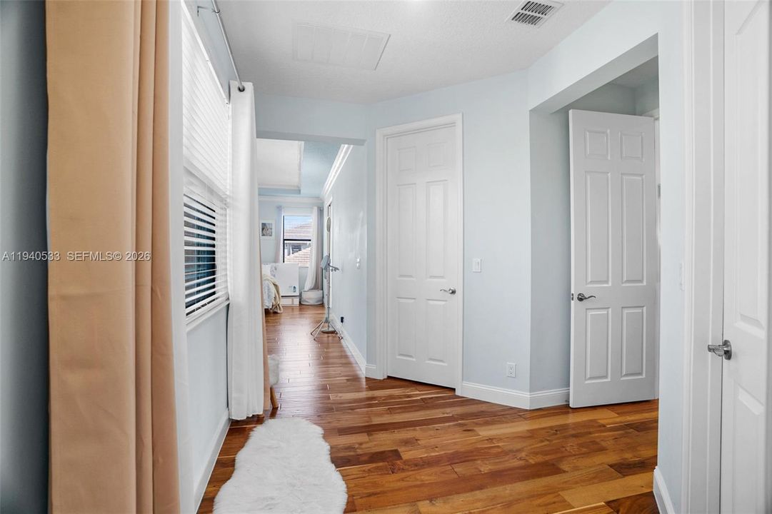 待售: $1,750,000 (5 贝兹, 4 浴室, 4160 平方英尺)