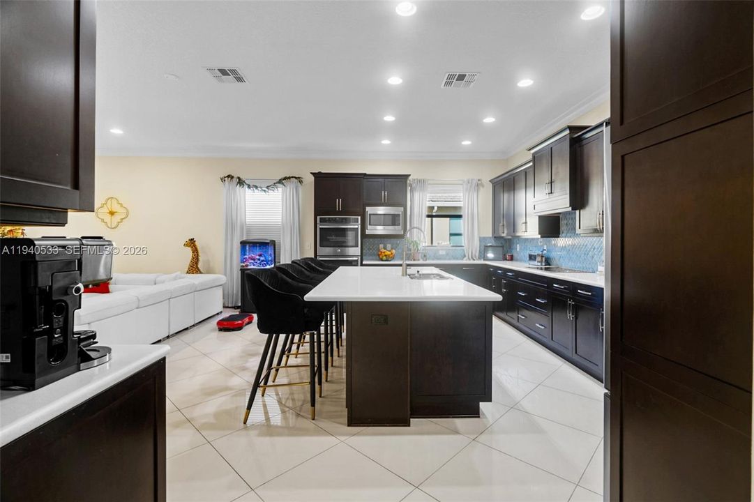 待售: $1,750,000 (5 贝兹, 4 浴室, 4160 平方英尺)