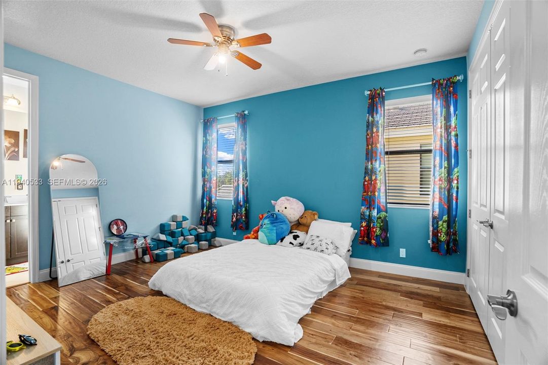 待售: $1,750,000 (5 贝兹, 4 浴室, 4160 平方英尺)