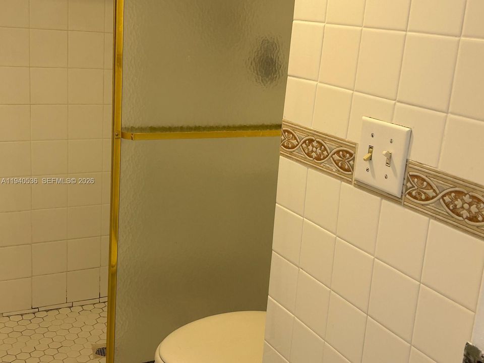 待售: $160,000 (3 贝兹, 2 浴室, 1483 平方英尺)