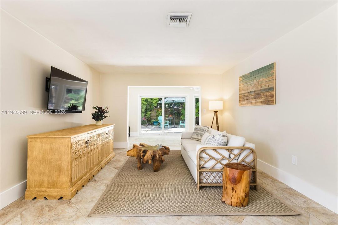 For Sale: $1,500,000 (3 beds, 2 baths, 1579 Square Feet)