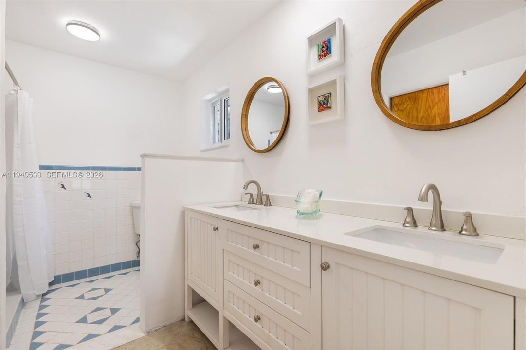 For Sale: $1,500,000 (3 beds, 2 baths, 1579 Square Feet)