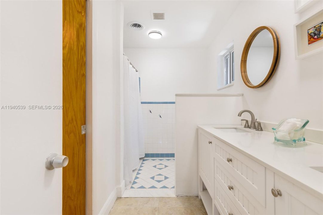 For Sale: $1,500,000 (3 beds, 2 baths, 1579 Square Feet)