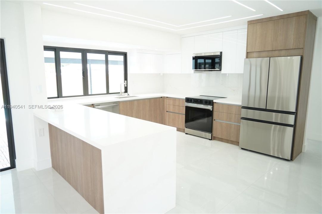 En Renta: $5,950 (5 camas, 4 baños, 2150 Pies cuadrados)