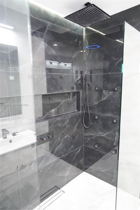 En Renta: $5,950 (5 camas, 4 baños, 2150 Pies cuadrados)