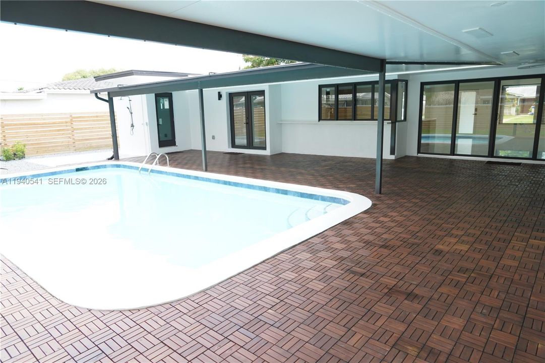 En Renta: $5,950 (5 camas, 4 baños, 2150 Pies cuadrados)