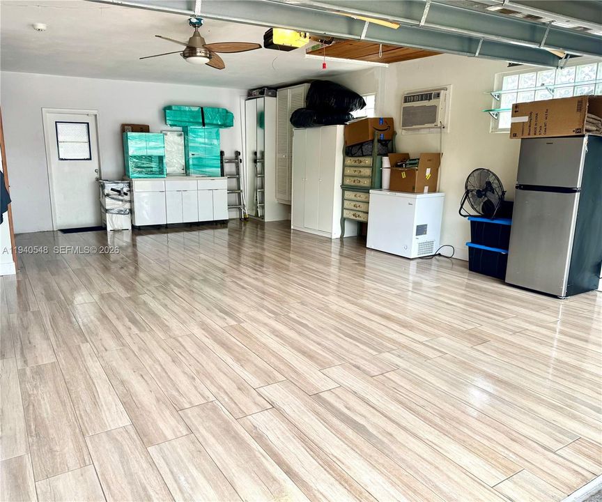 For Sale: $969,000 (4 beds, 2 baths, 2215 Square Feet)