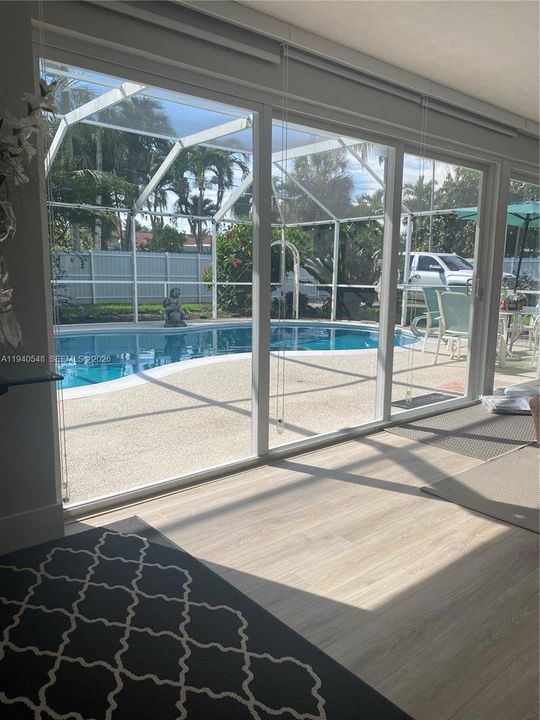 For Sale: $969,000 (4 beds, 2 baths, 2215 Square Feet)