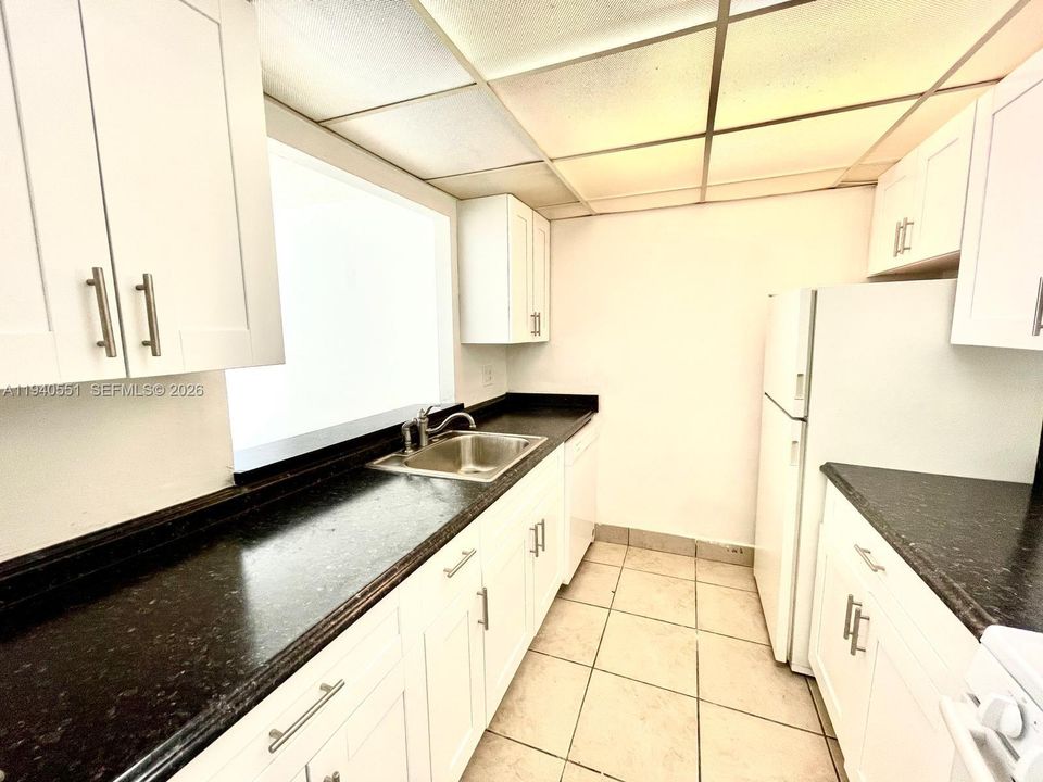 出租: $2,200 (2 贝兹, 2 浴室, 1119 平方英尺)