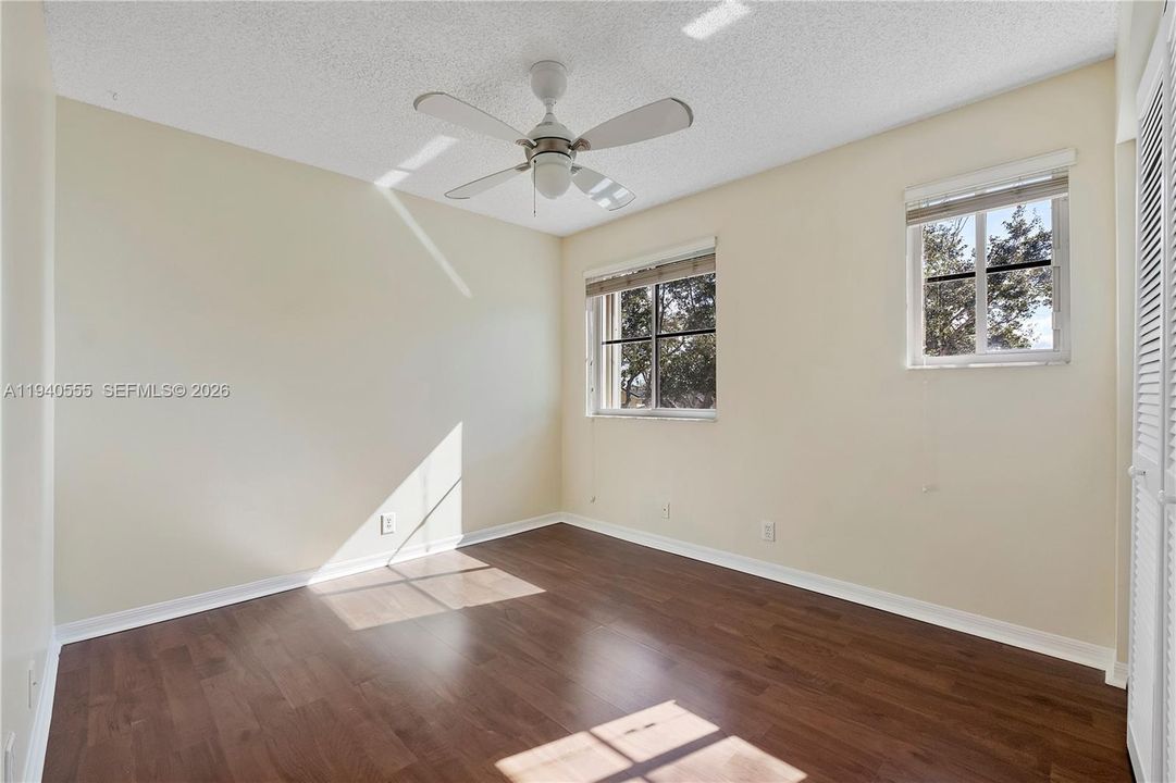 В аренду: $5,800 (5 спален, 3 ванн, 2390 Квадратных фут)