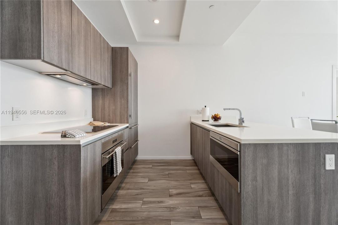 出租: $5,200 (1 贝兹, 1 浴室, 838 平方英尺)