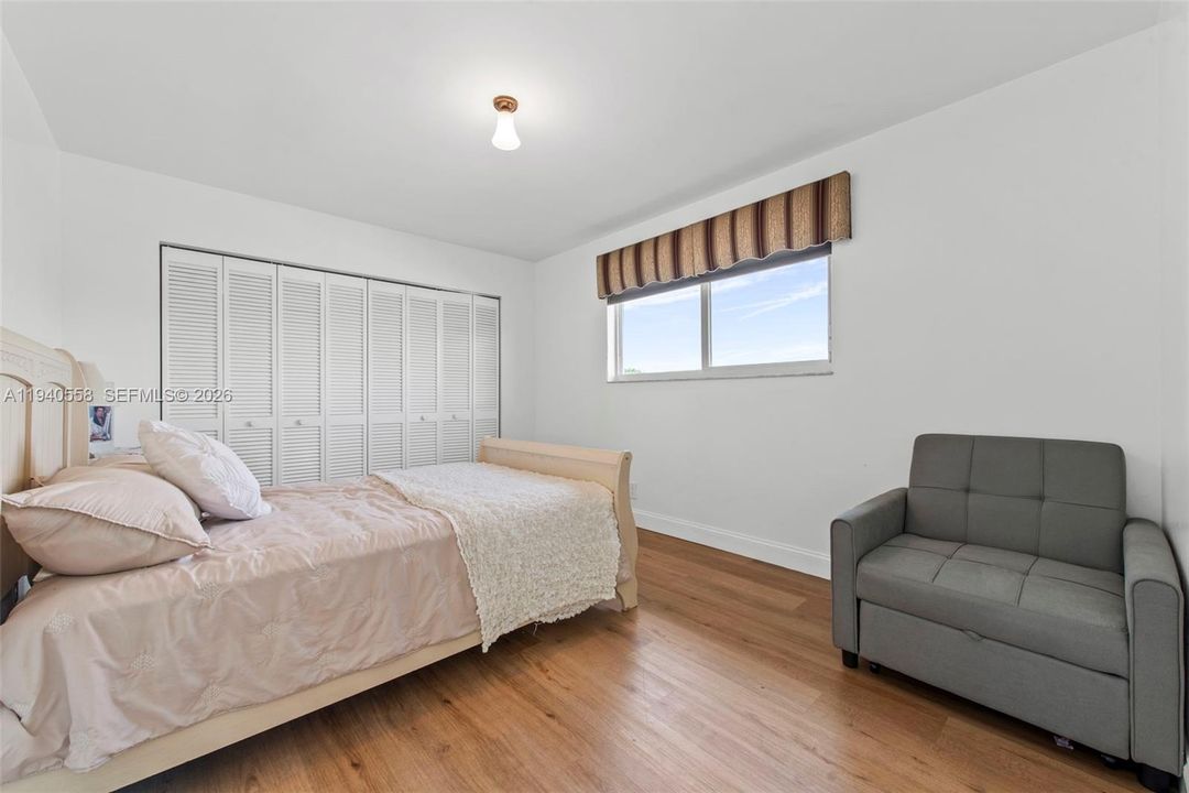 En Venta: $1,179,000 (4 camas, 4 baños, 2658 Pies cuadrados)