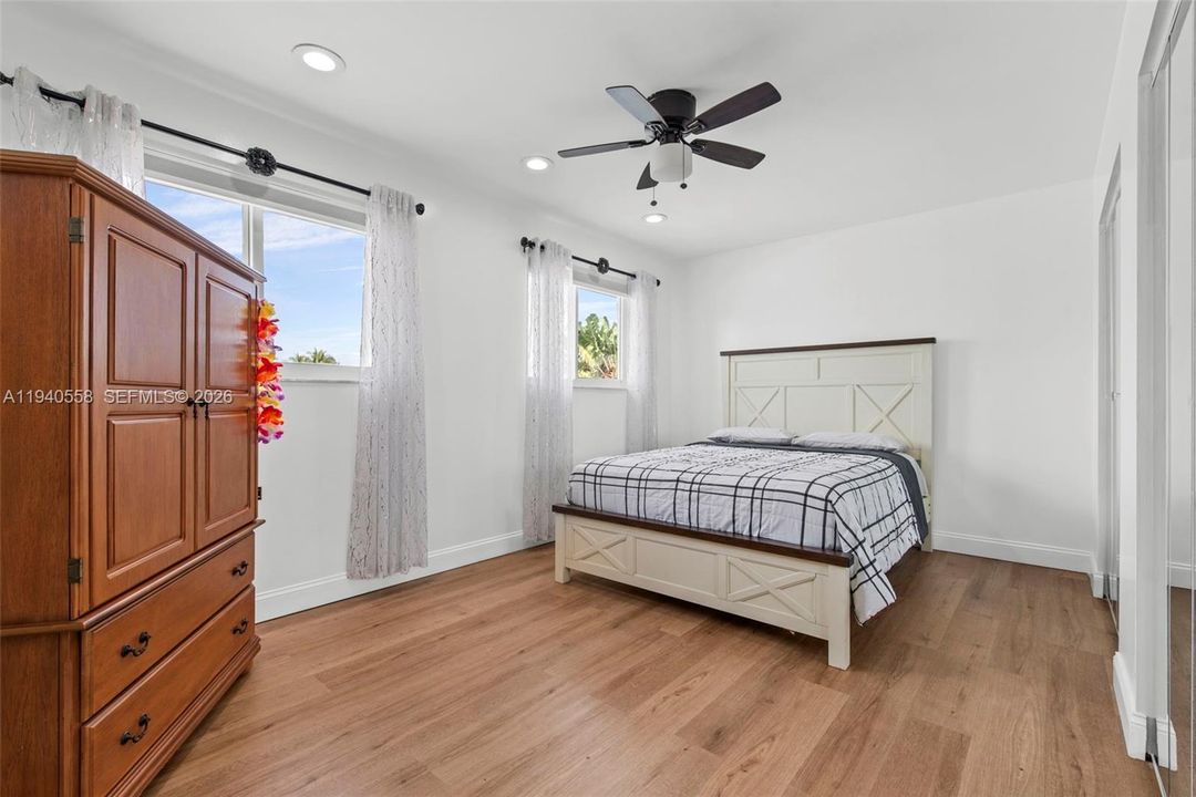 En Venta: $1,179,000 (4 camas, 4 baños, 2658 Pies cuadrados)