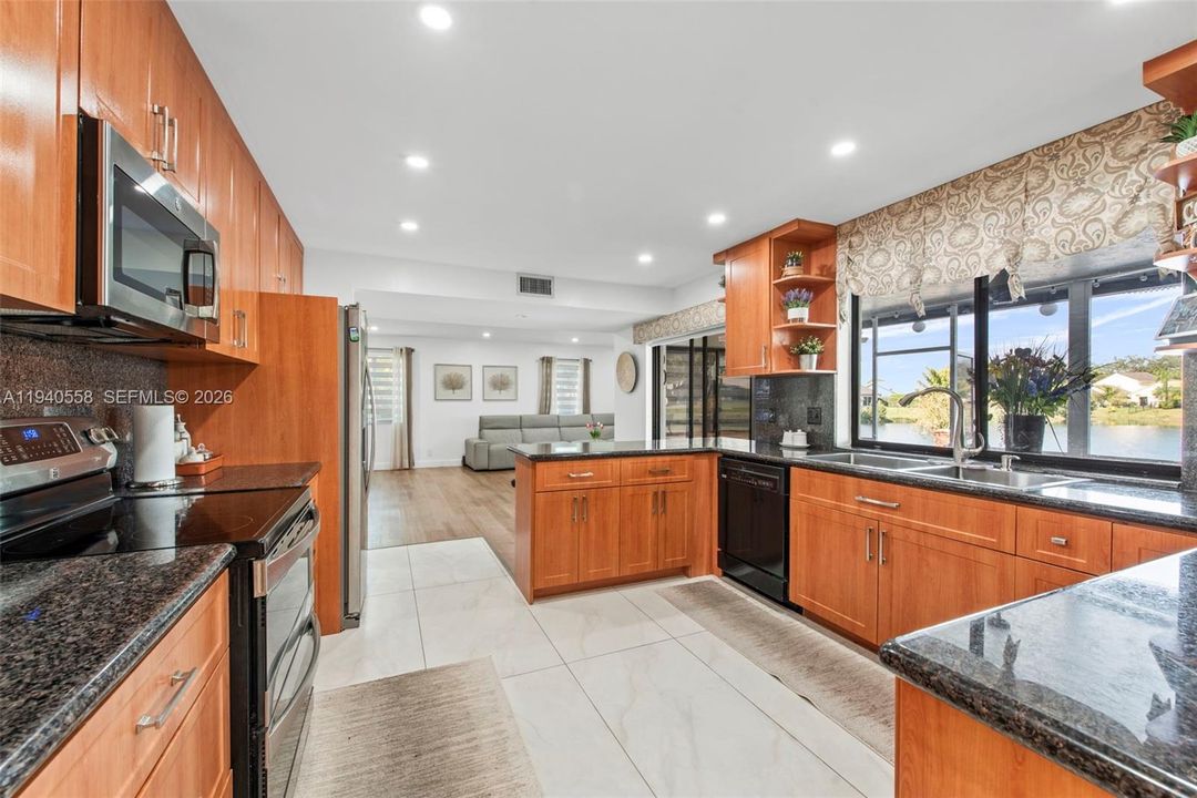 En Venta: $1,179,000 (4 camas, 4 baños, 2658 Pies cuadrados)