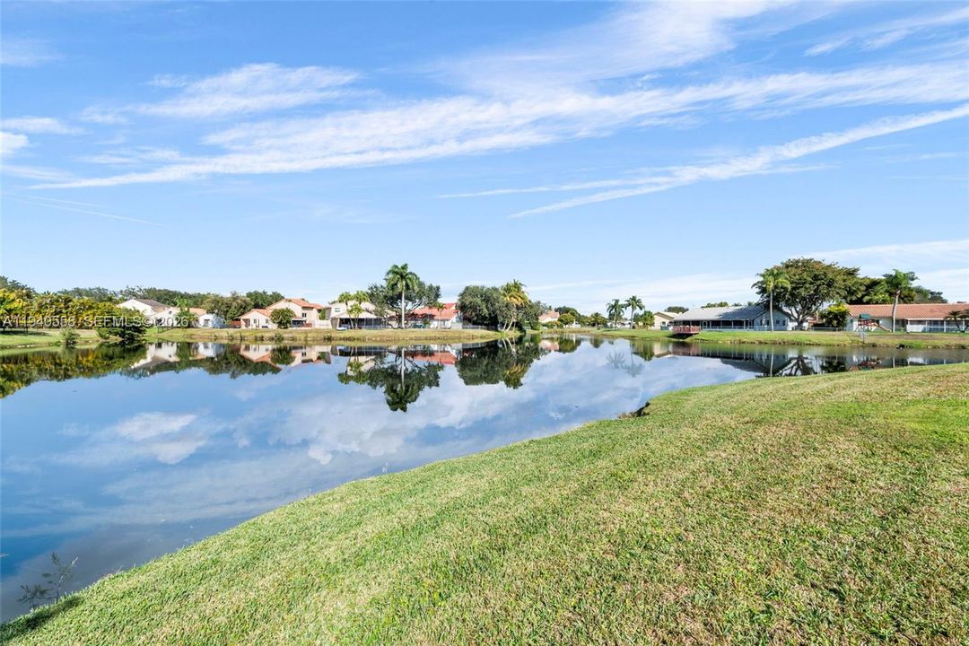 En Venta: $1,179,000 (4 camas, 4 baños, 2658 Pies cuadrados)