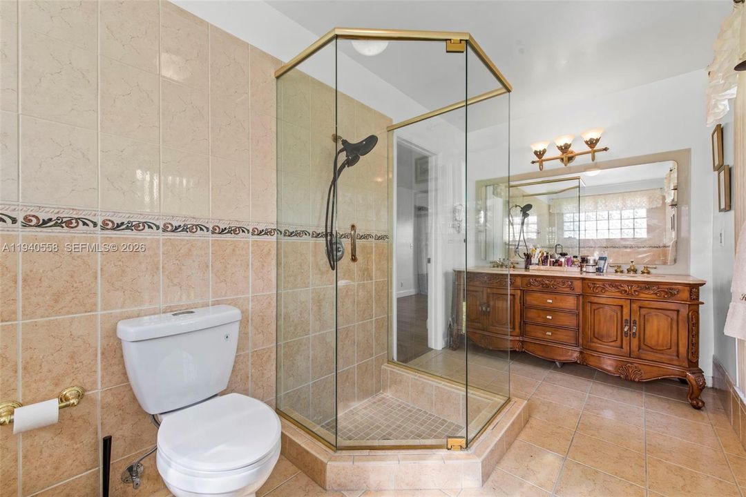 En Venta: $1,179,000 (4 camas, 4 baños, 2658 Pies cuadrados)