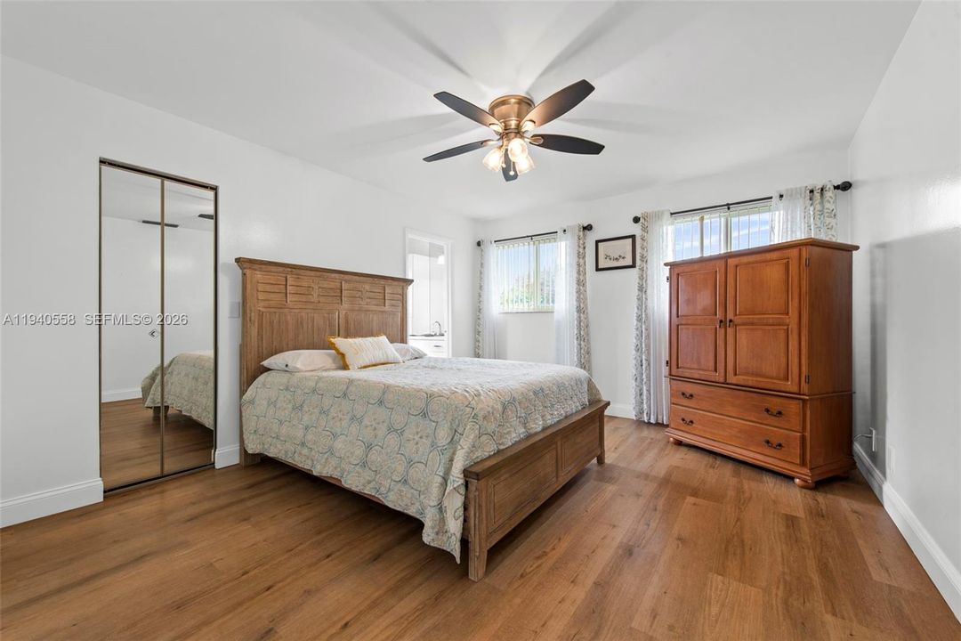 En Venta: $1,179,000 (4 camas, 4 baños, 2658 Pies cuadrados)