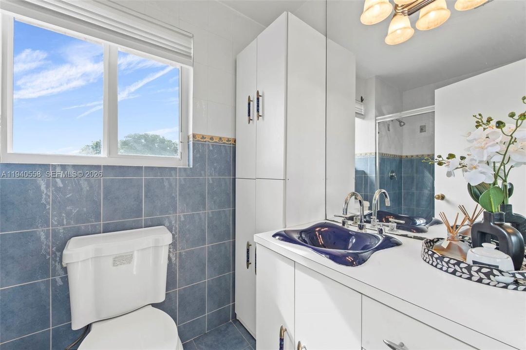 En Venta: $1,179,000 (4 camas, 4 baños, 2658 Pies cuadrados)