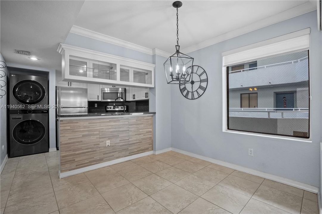 For Rent: $2,200 (2 beds, 2 baths, 1143 Square Feet)