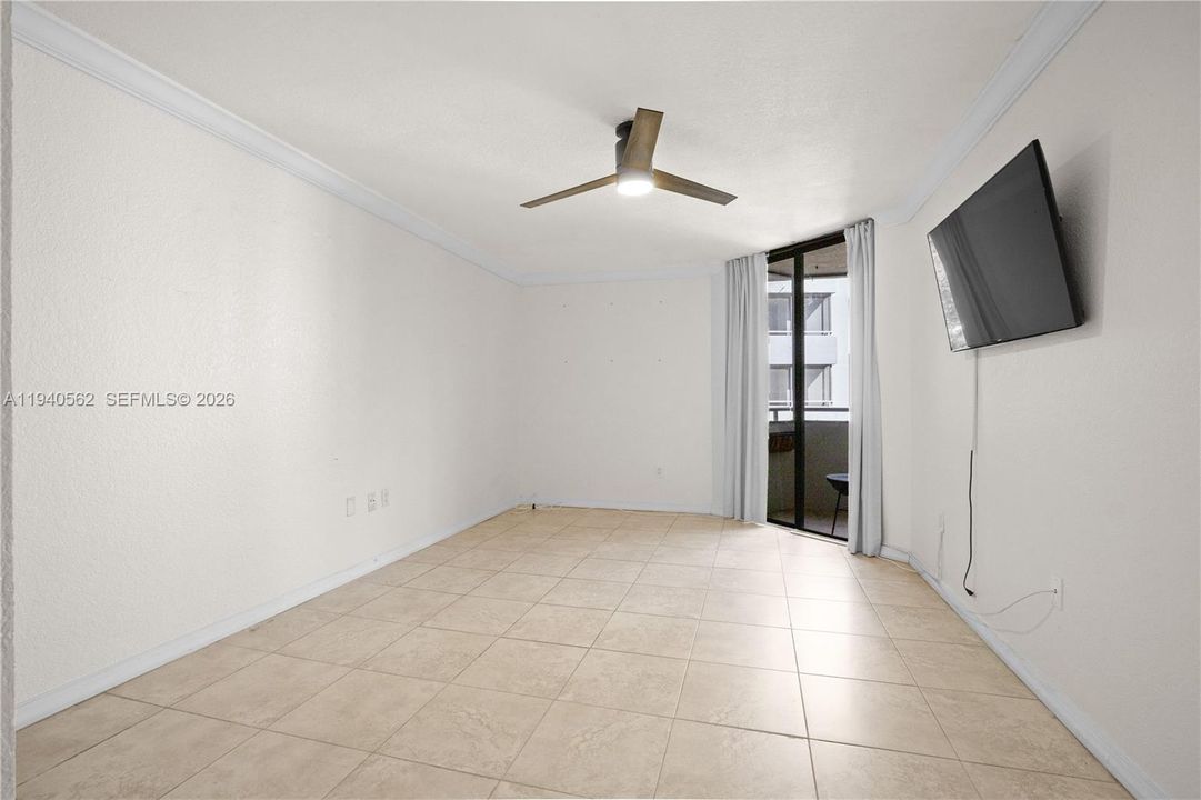 For Rent: $2,200 (2 beds, 2 baths, 1143 Square Feet)