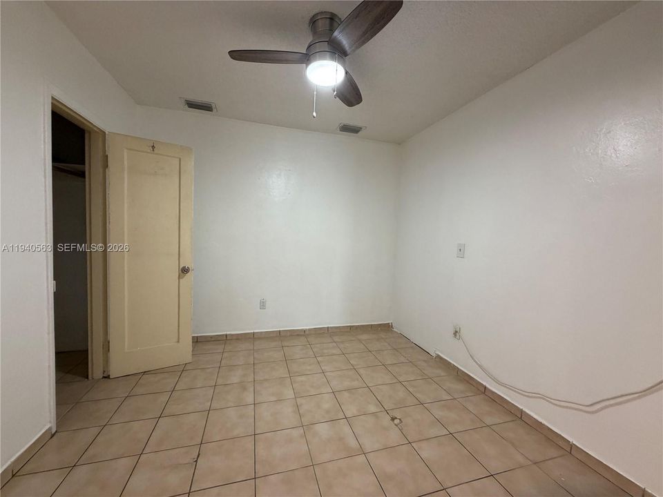 For Rent: $1,550 (1 beds, 1 baths, 450 Square Feet)