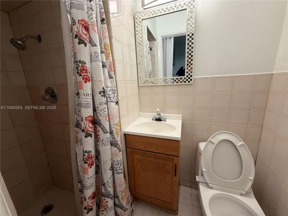 For Rent: $1,550 (1 beds, 1 baths, 450 Square Feet)