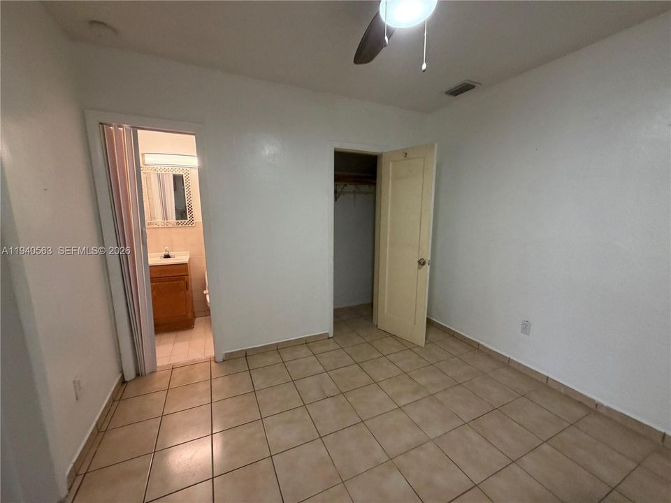 For Rent: $1,550 (1 beds, 1 baths, 450 Square Feet)