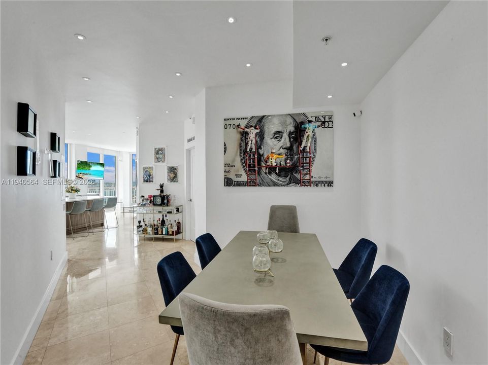 For Sale: $895,000 (3 beds, 3 baths, 1716 Square Feet)