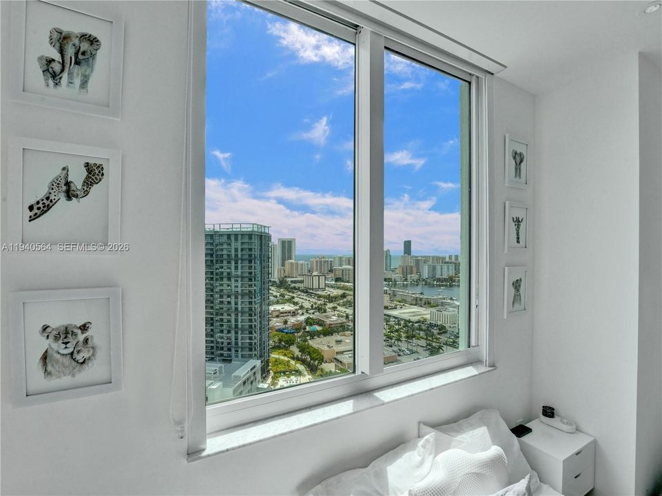 For Sale: $895,000 (3 beds, 3 baths, 1716 Square Feet)