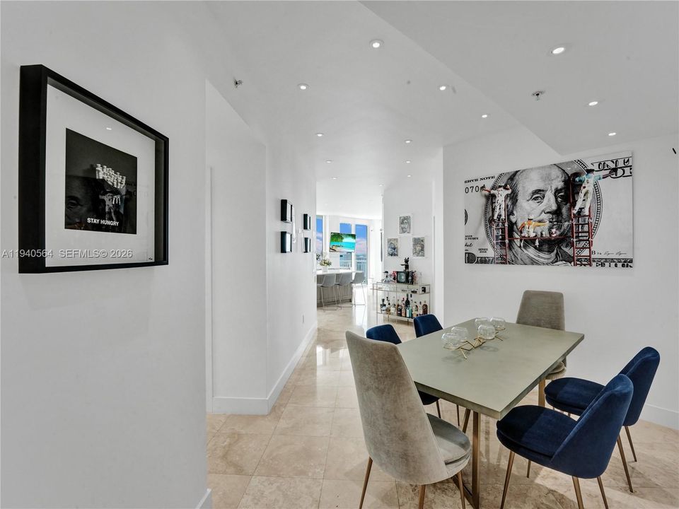 For Sale: $895,000 (3 beds, 3 baths, 1716 Square Feet)