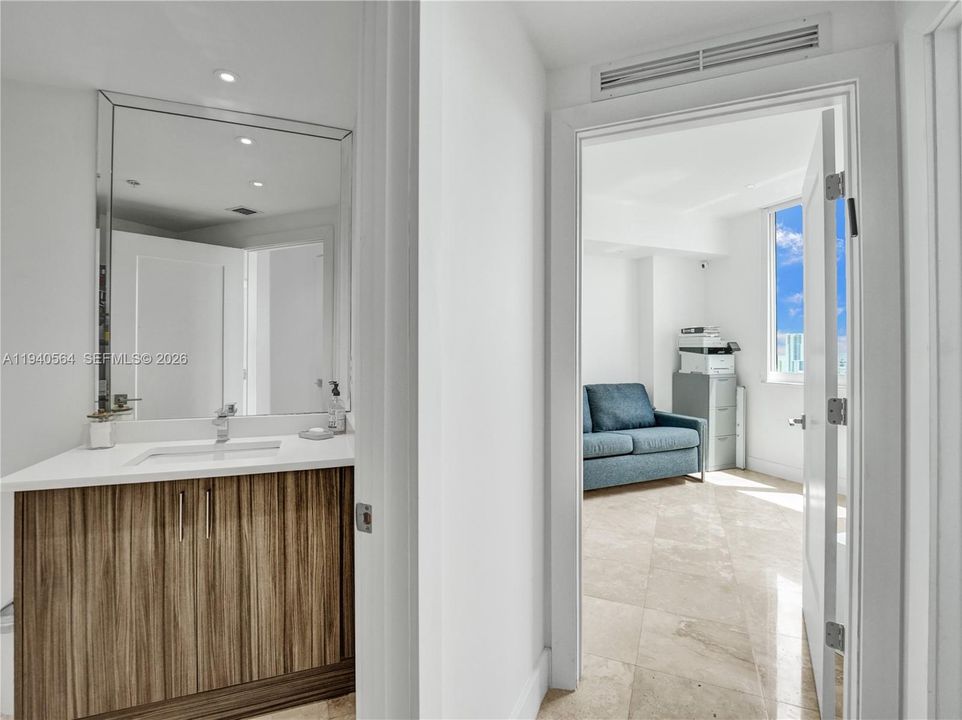 For Sale: $895,000 (3 beds, 3 baths, 1716 Square Feet)