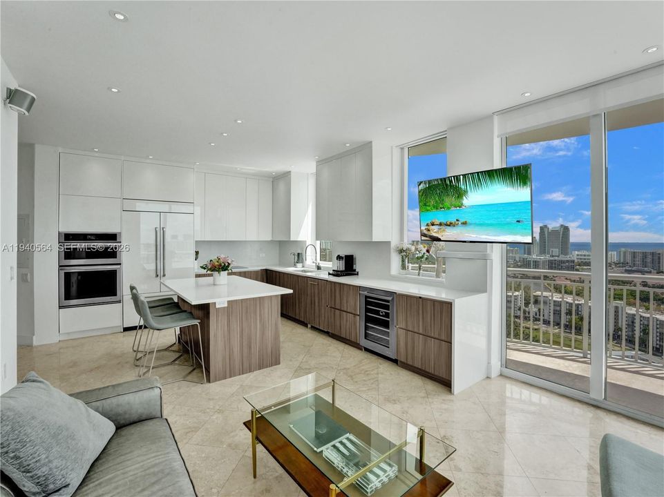 For Sale: $895,000 (3 beds, 3 baths, 1716 Square Feet)