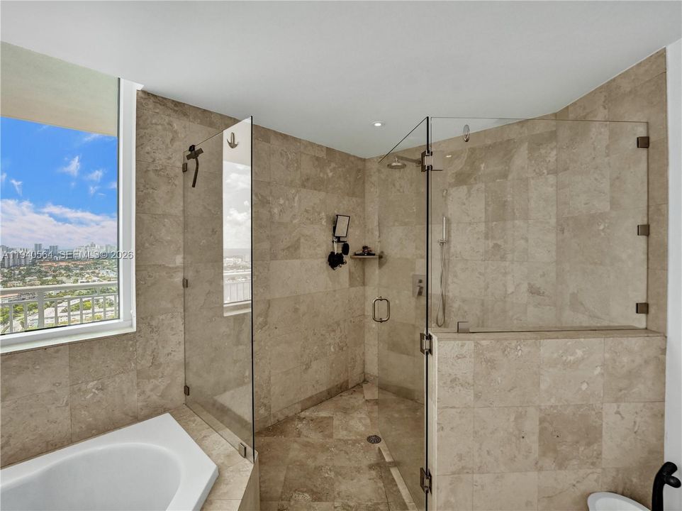 For Sale: $895,000 (3 beds, 3 baths, 1716 Square Feet)