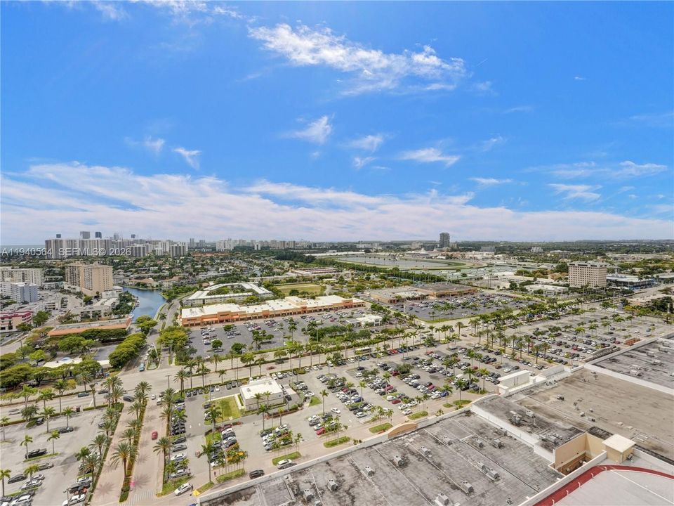 For Sale: $895,000 (3 beds, 3 baths, 1716 Square Feet)