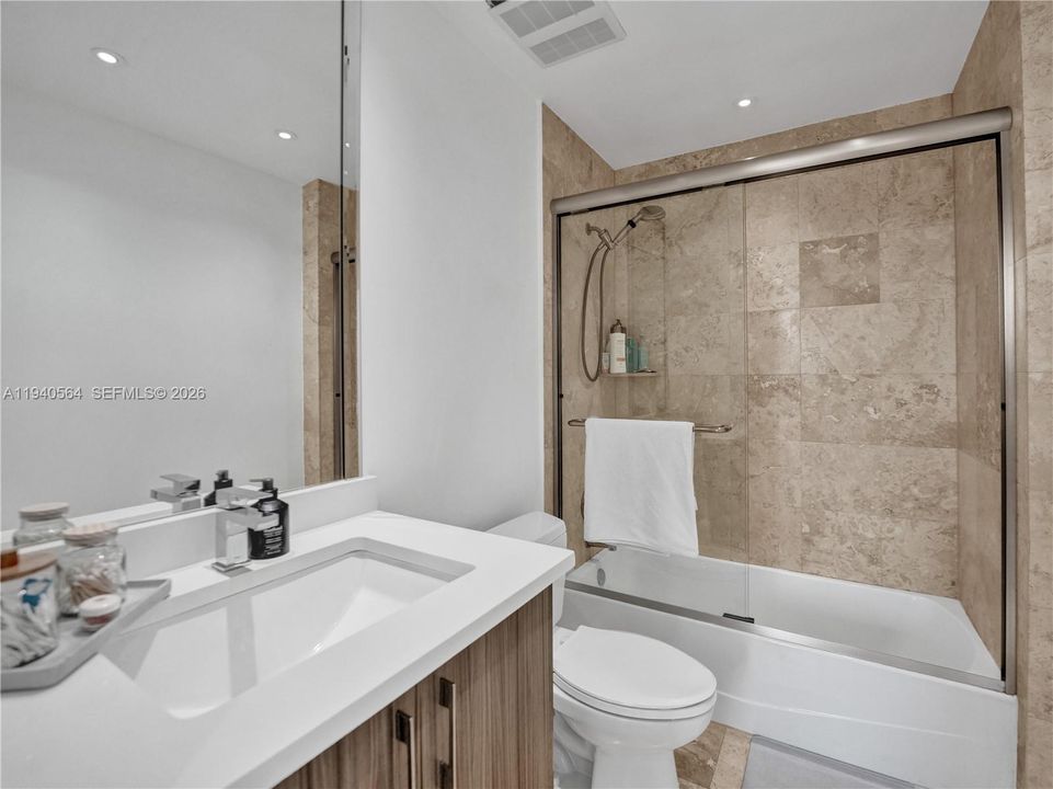 For Sale: $895,000 (3 beds, 3 baths, 1716 Square Feet)