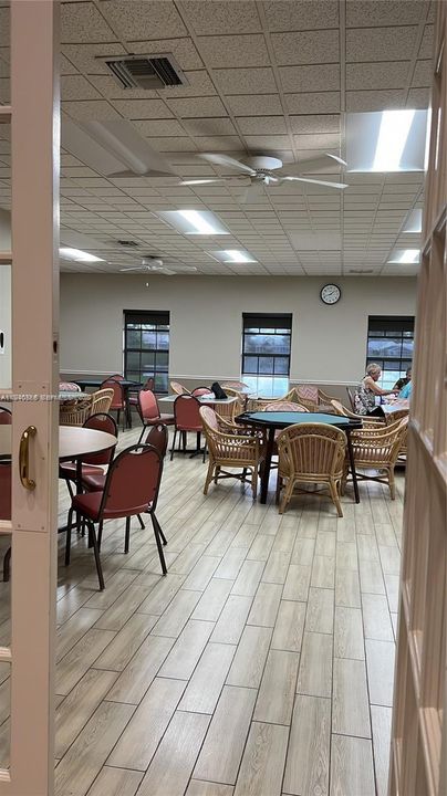 出租: $2,000 (2 贝兹, 2 浴室, 1160 平方英尺)