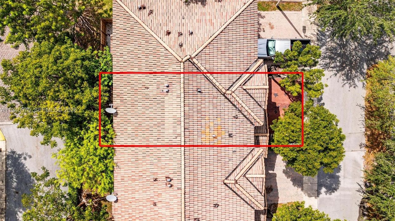 For Sale: $349,900 (3 beds, 2 baths, 1676 Square Feet)