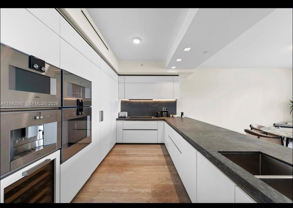 En Venta: $12,900,000 (3 camas, 3 baños, 3581 Pies cuadrados)