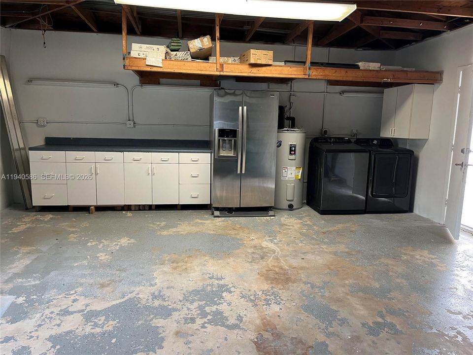 出租: $5,700 (3 贝兹, 2 浴室, 2100 平方英尺)