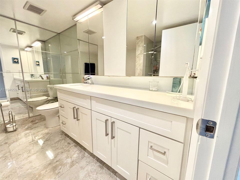 待售: $599,000 (2 贝兹, 2 浴室, 1430 平方英尺)