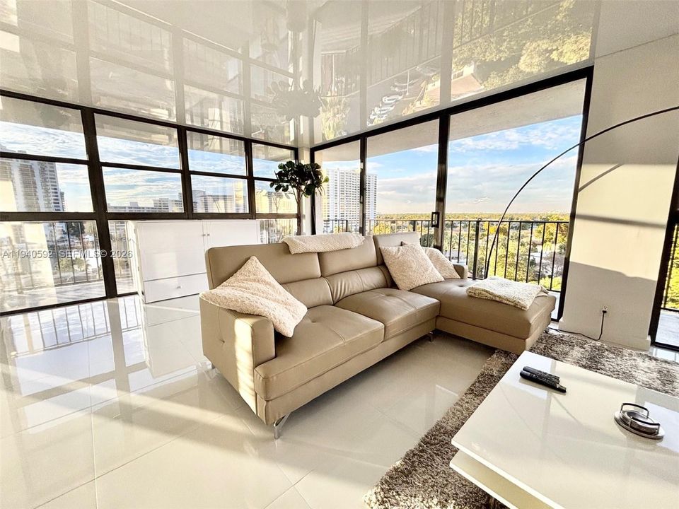 待售: $599,000 (2 贝兹, 2 浴室, 1430 平方英尺)